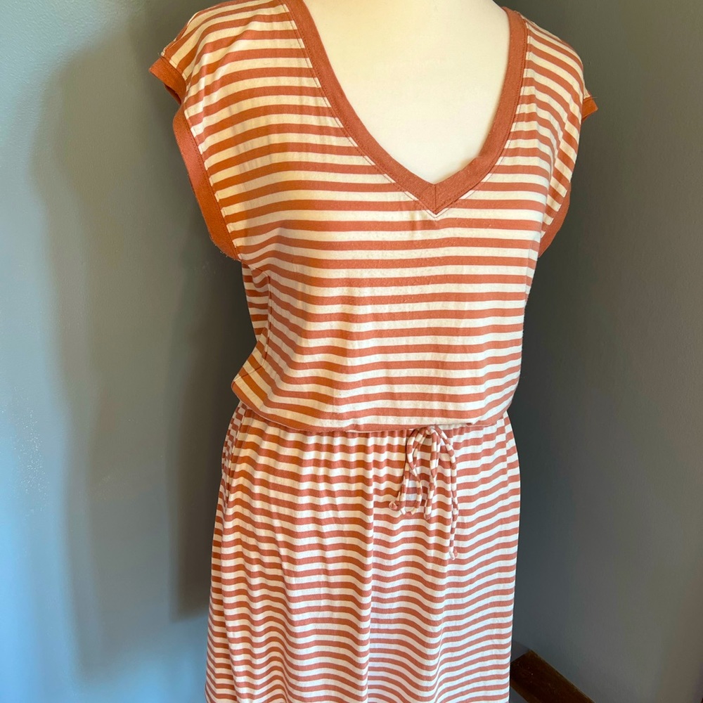 Cute striped v neck cotton dress size small